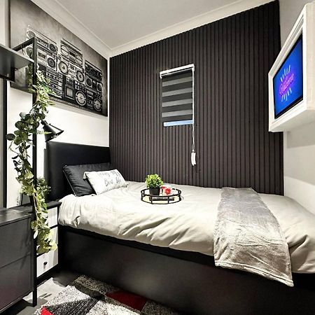 Boutique Backyard Bungalow - Brimsdown انفيلد المظهر الخارجي الصورة