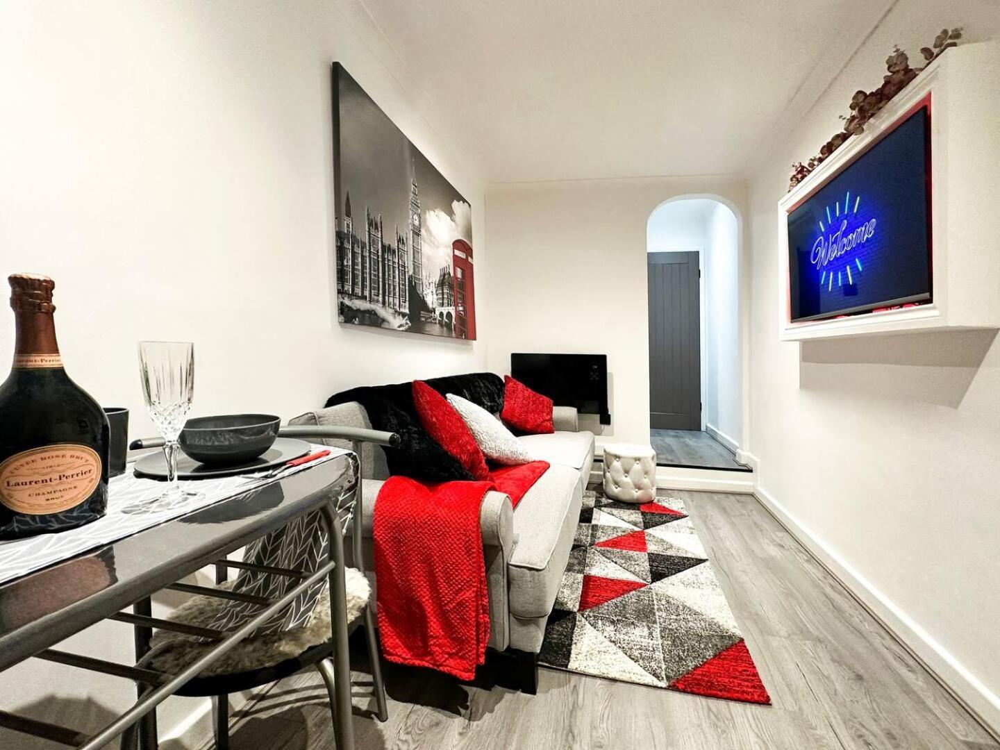 Boutique Backyard Bungalow - Brimsdown انفيلد المظهر الخارجي الصورة